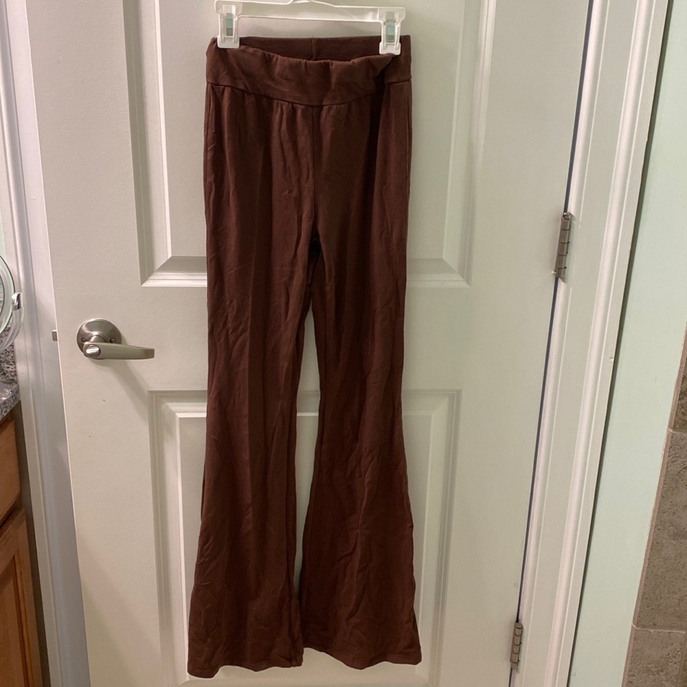 Size XS Brown Flare leggings. High waisted, zero flaws.